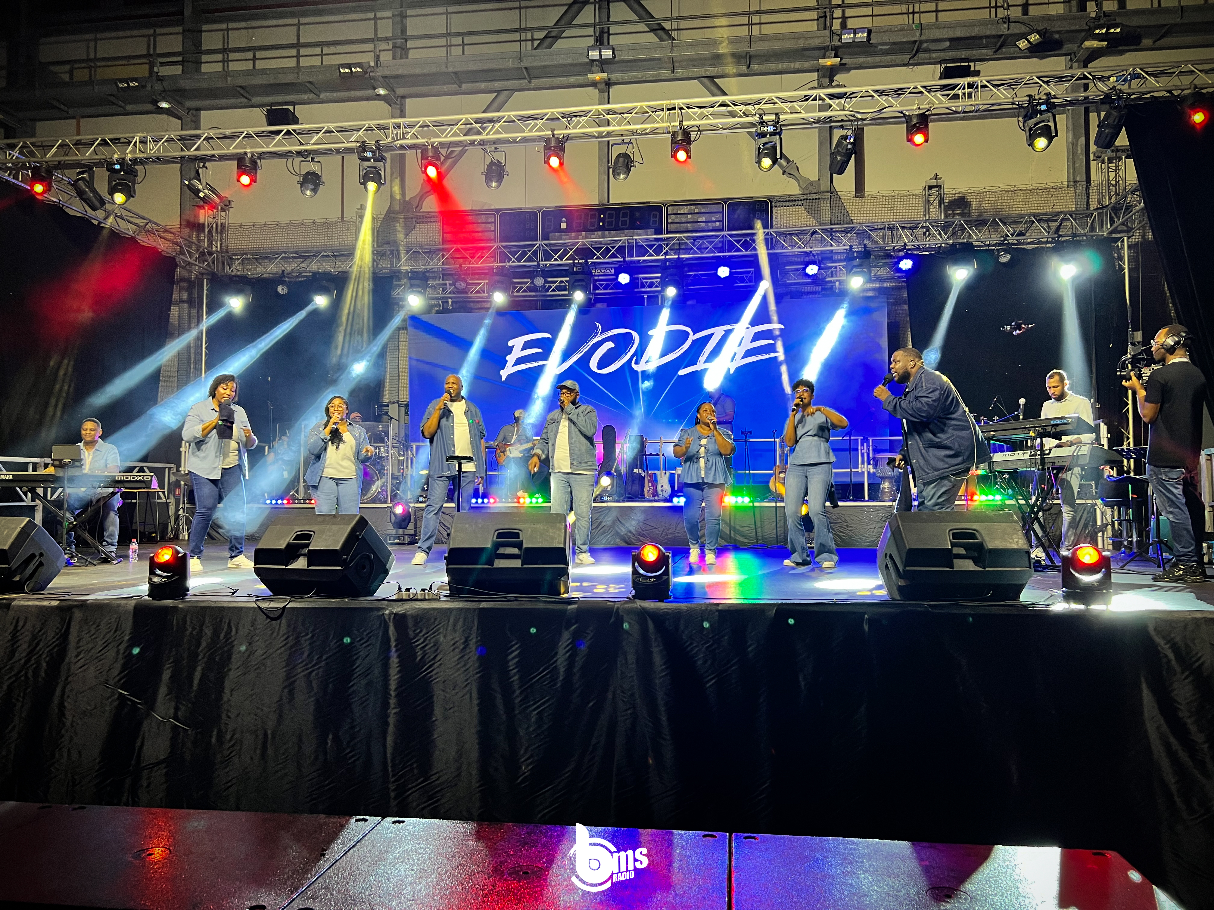 Evodie & MrRay-10.jpg (7.72 MB)